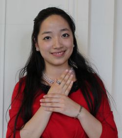 Kexin "Sunny" Li, recipient of the Mary Helen Clayton International Ring Award