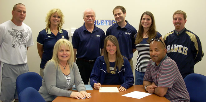 Kaylee White signs with the Pomeroys